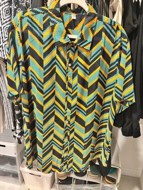 Men's Short-Sleeve Button-Up Shirt in Black, Teal & Yellow Chevron.Semi-Sheer